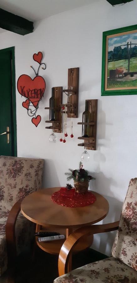 Ilkicev Kucerak Apartman Vrdnik Exterior foto